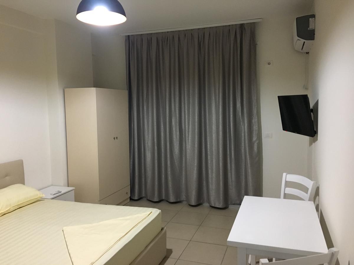 Alexander Rooms & Apartments Durrës Kültér fotó